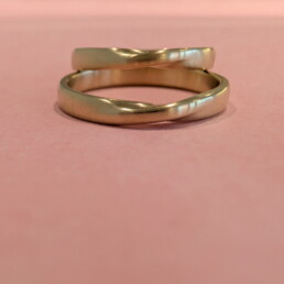 Trauringe in 750er Gelbgold mit Twist